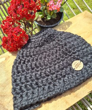 Gorro negro brillante